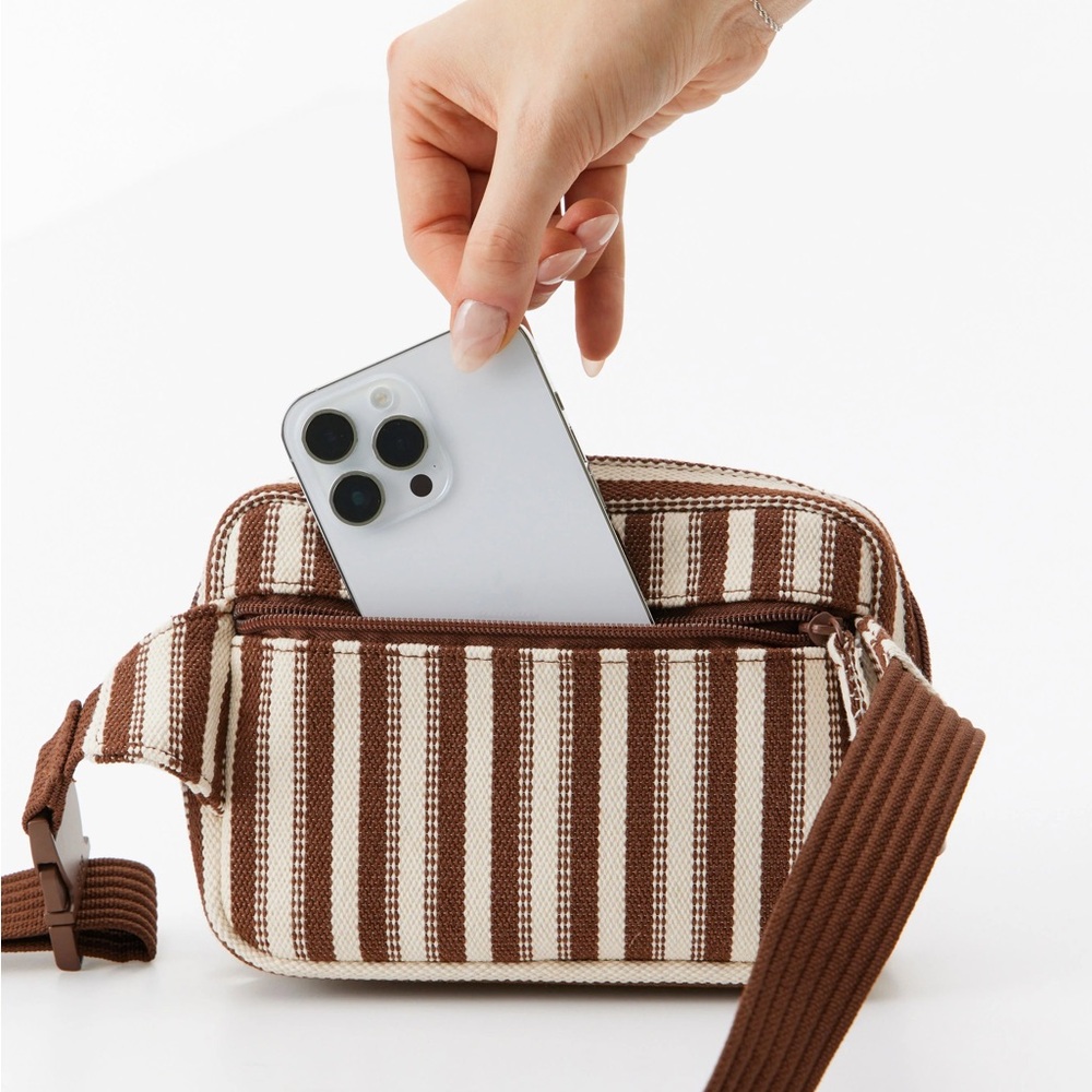 BEIS Belt Bag in Maple Stripe Brand New sold out online LIMITED - Picture 5 of 6